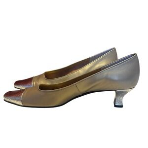 VANELi Women's 11 N Narrow Gold Metallic Cap Toe Pumps Kitten Heels GUC